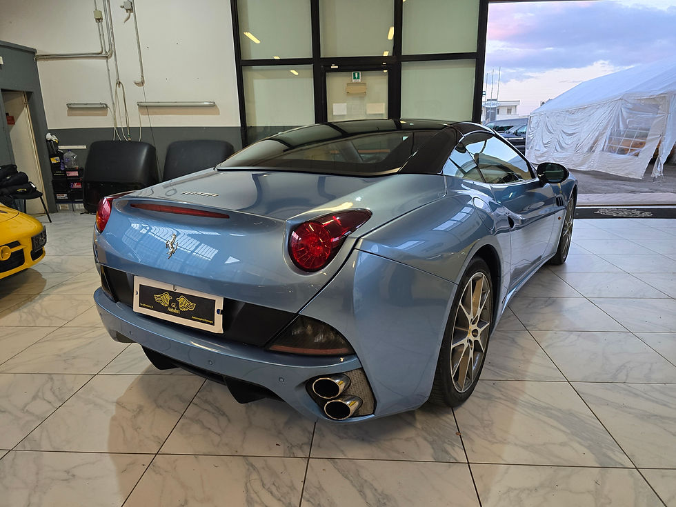 Miniatura: Ferrari California