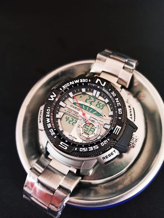 Miniatura: Reloj Casio en acero inoxidable