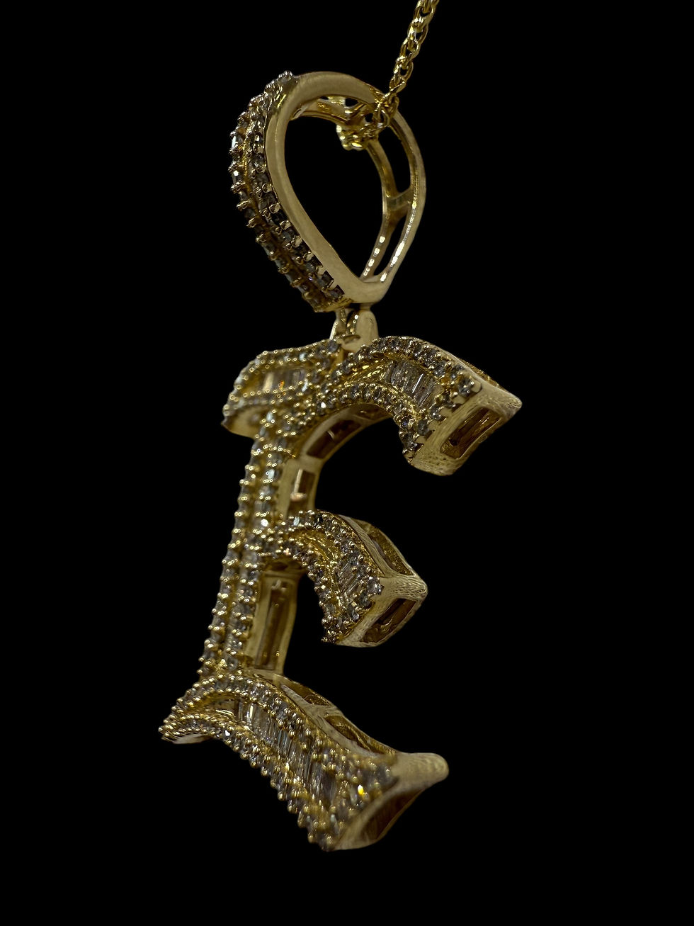 Thumbnail: Diamond Inital “E”