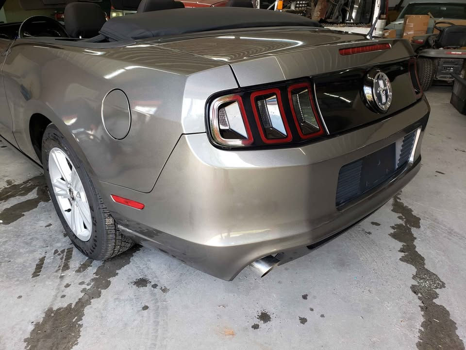 2013 Ford Mustang V6 Convertible 2D (8)