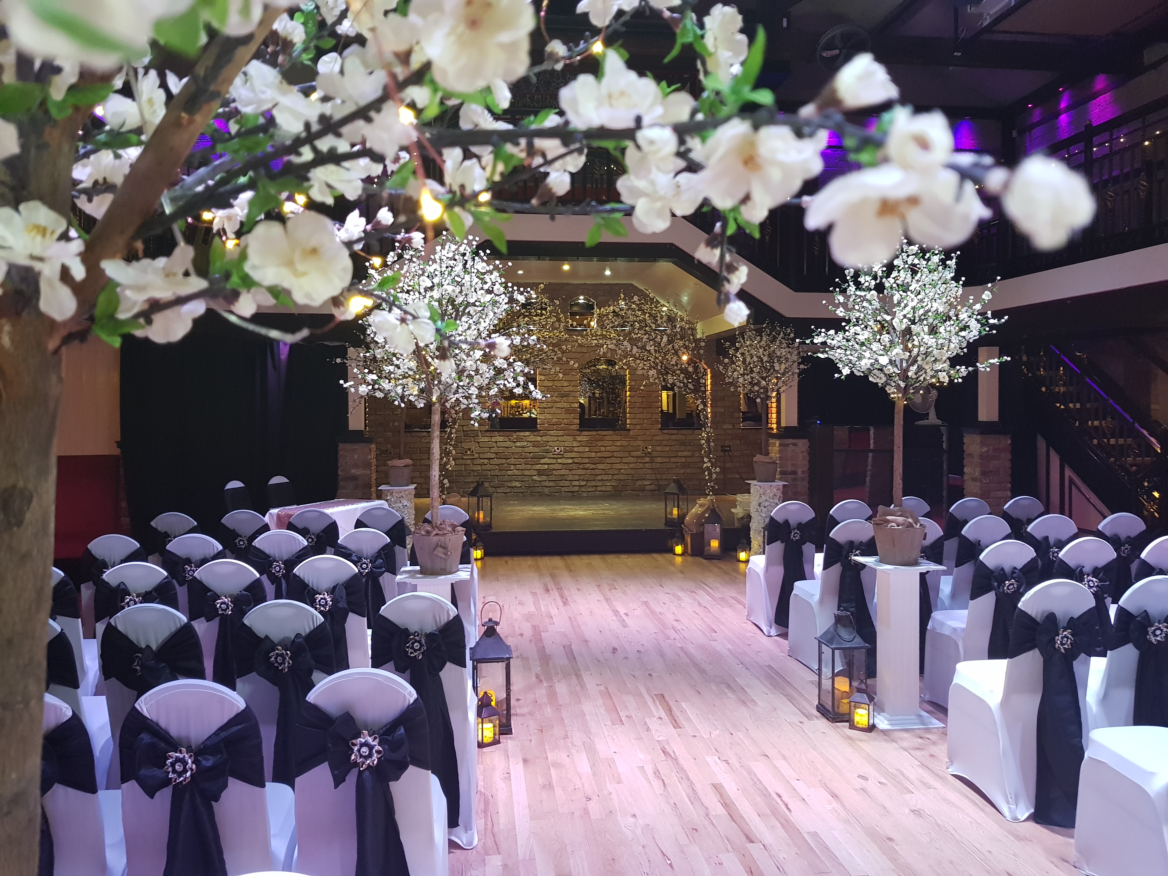 The bridge hotel floral styling