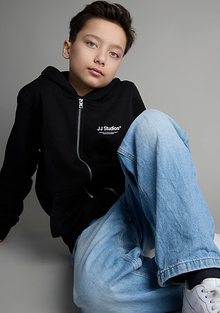 Esaiah_Smash_Agency-(3 of 5).jpg