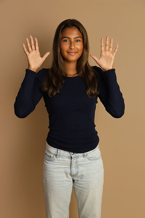 Safia_Smash_Agency-(2 of 9).jpg