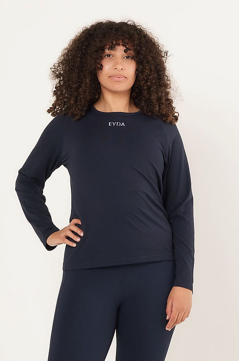 belinda liva_longsleeve_tee_navy_5_edite