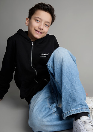 Esaiah_Smash_Agency-(4 of 5).jpg
