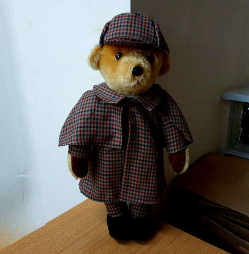 Harrods/Merrythought Sherlock Holmes Teddy 65Bear | Harrodsteddybears