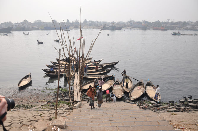 River Taxi rank Bangladesh.JPG