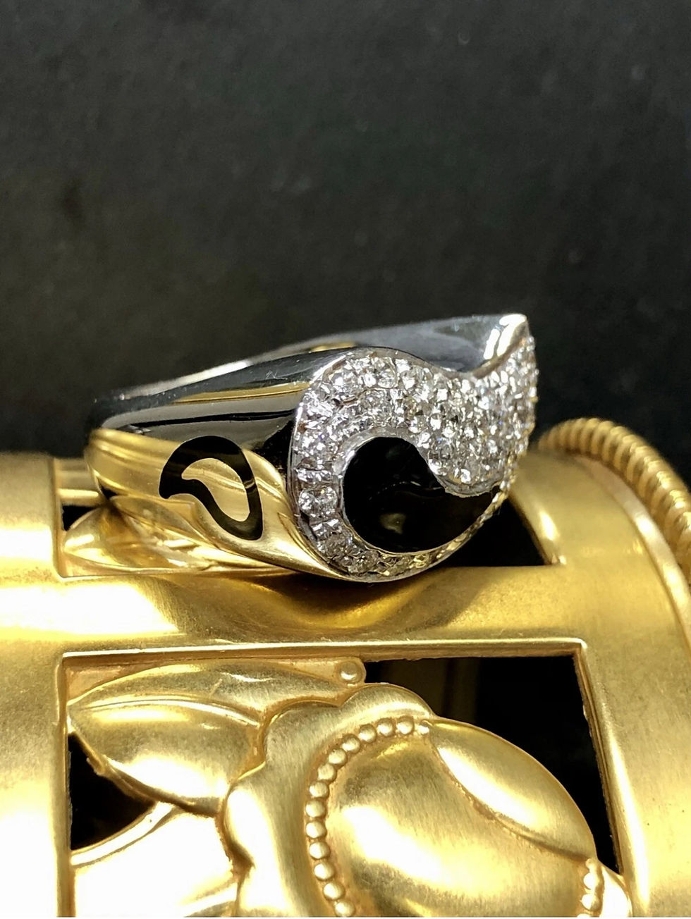 Thumbnail: Estate SOHO Italian 18K Diamond Black Enamel Yin Yang Paisley Cocktail Ring Sz 7