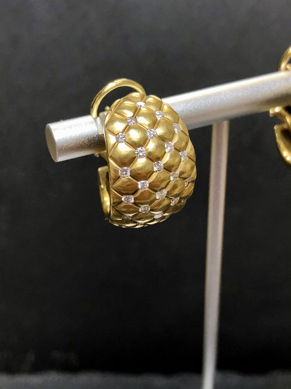 Thumbnail: Estate ALETTO & CO 18K Quilted Texture Diamond Huggie Earrings Omega Backs