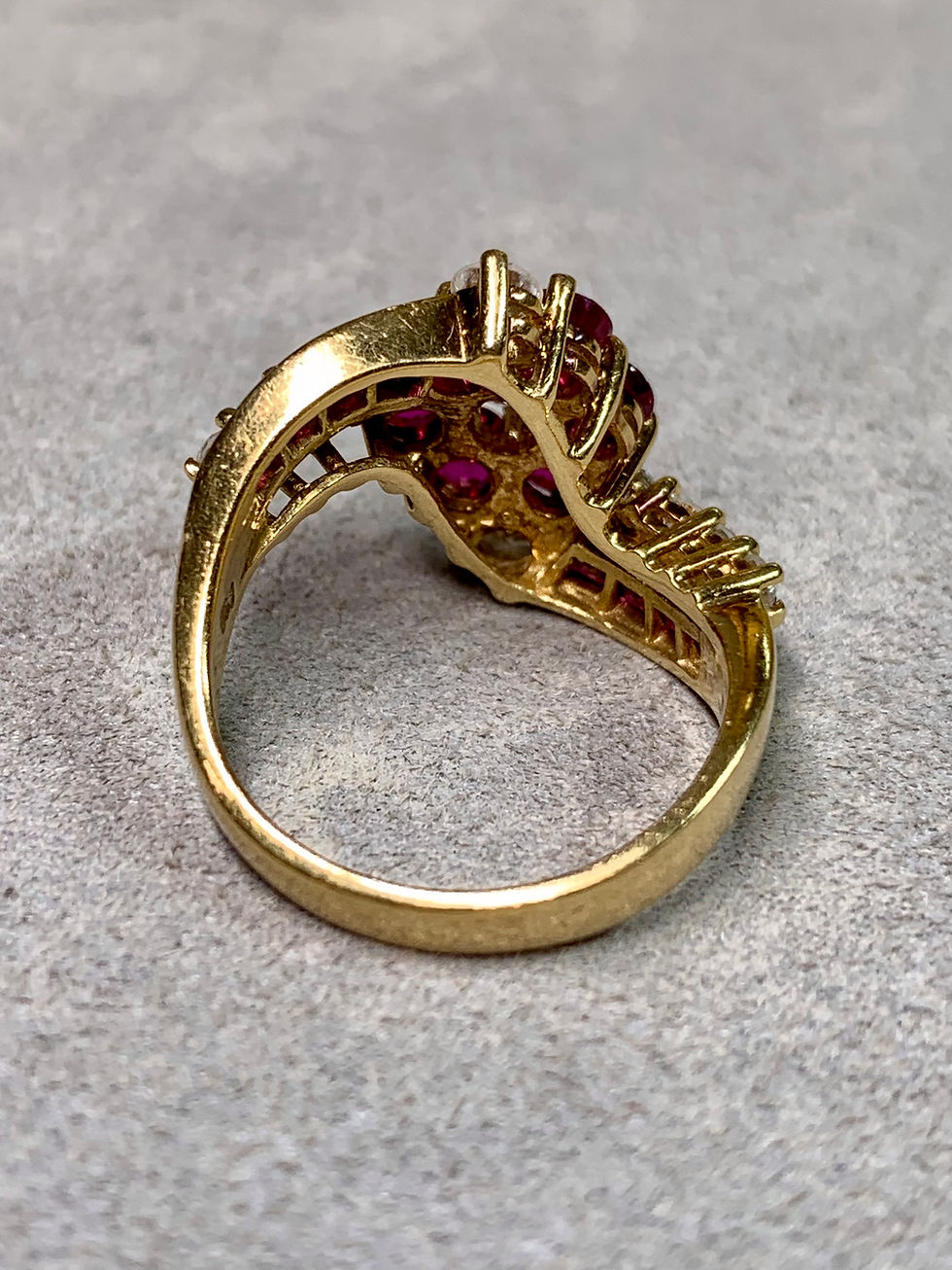 Thumbnail: Estate 18K Yellow Gold Vivid Ruby Diamond Floral Crossover Cocktail  Ring Sz 6.5