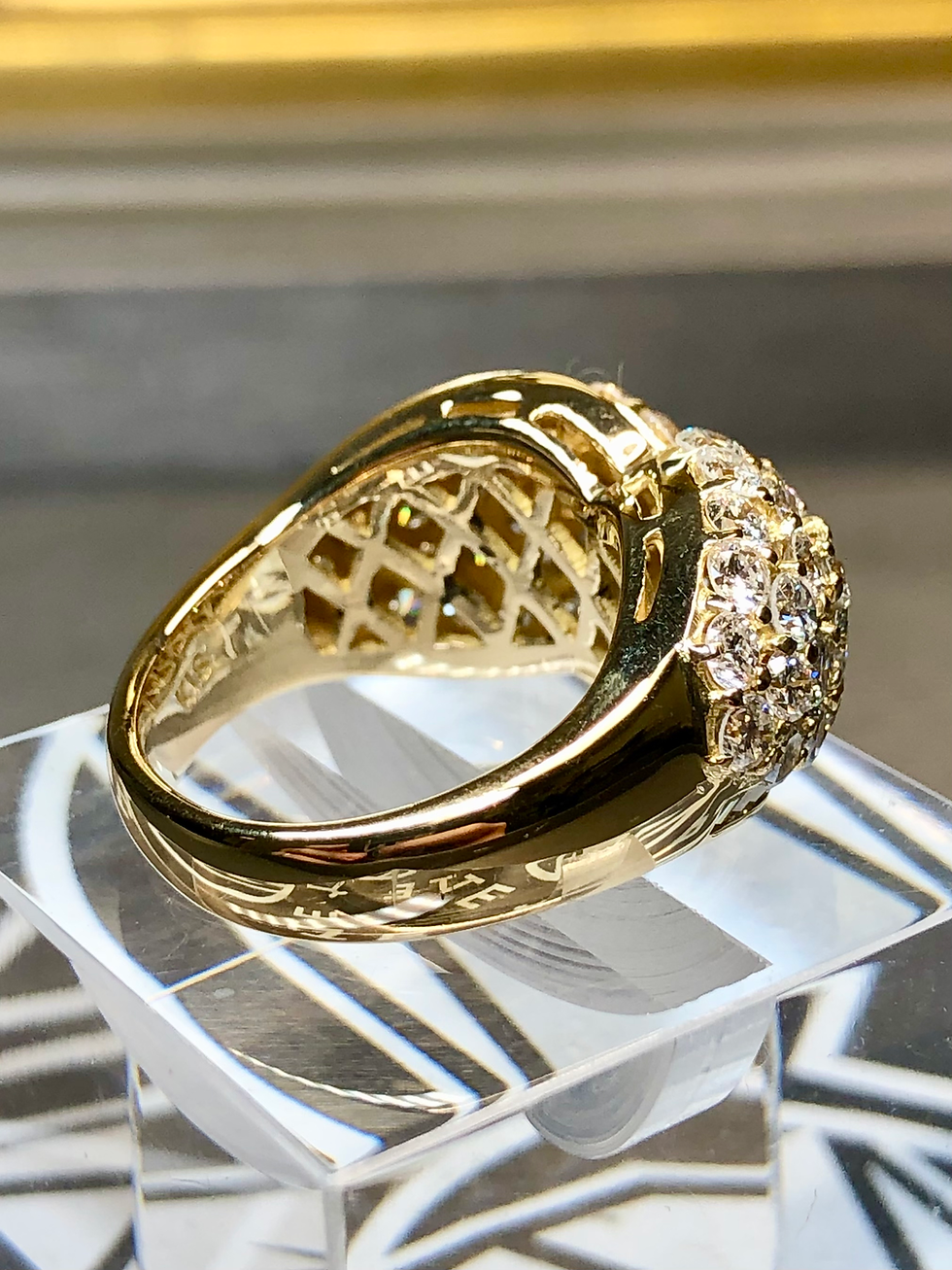 Thumbnail: Estate 18K Round Baguette Diamond Crossover Cluster Cocktail Ring 5ctw Sz 6.25