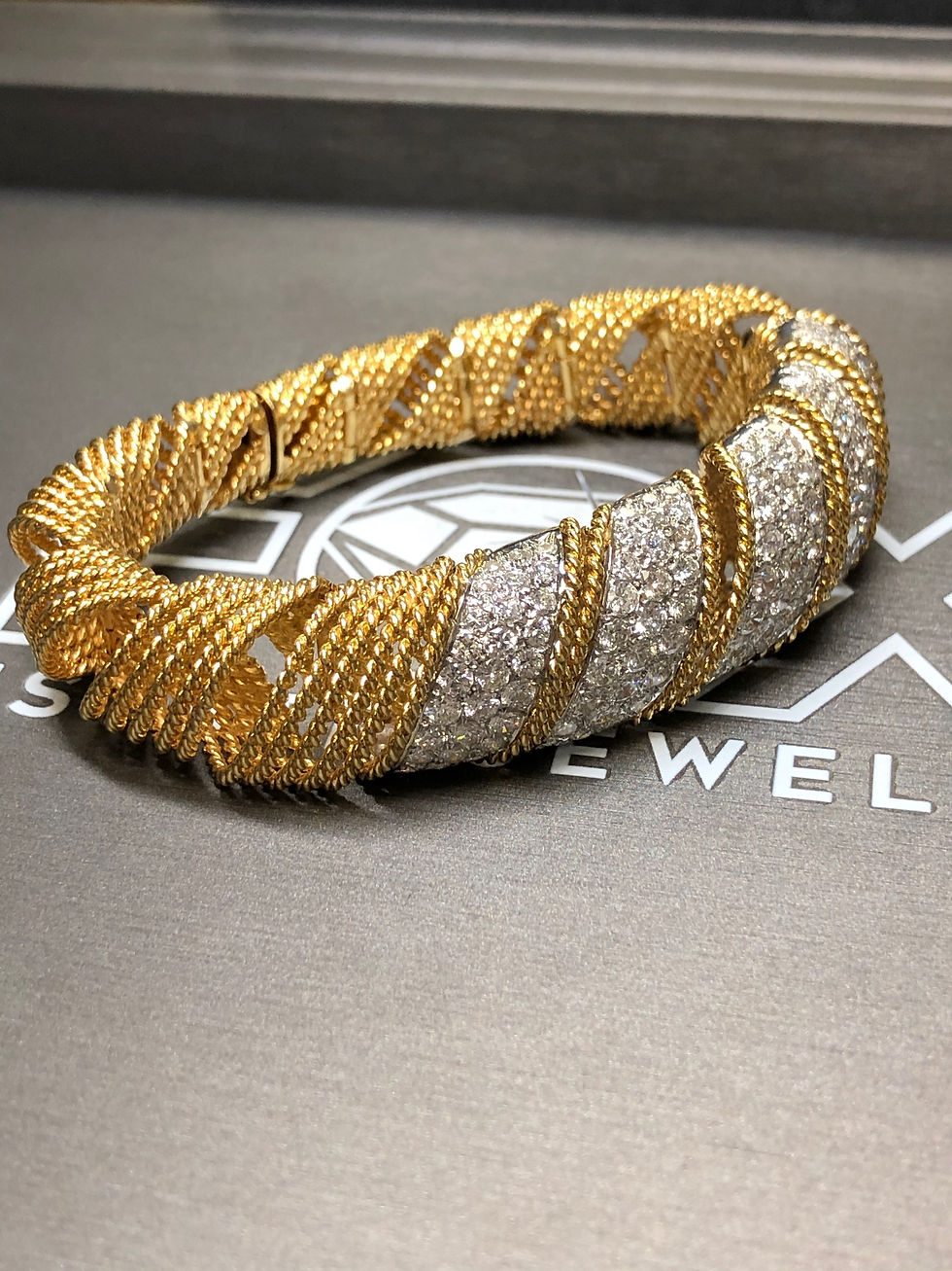 Thumbnail: Vintage 18K Woven Rope Wide Cuff Pave Diamond Bracelet 9.20cttw 7” G Vs