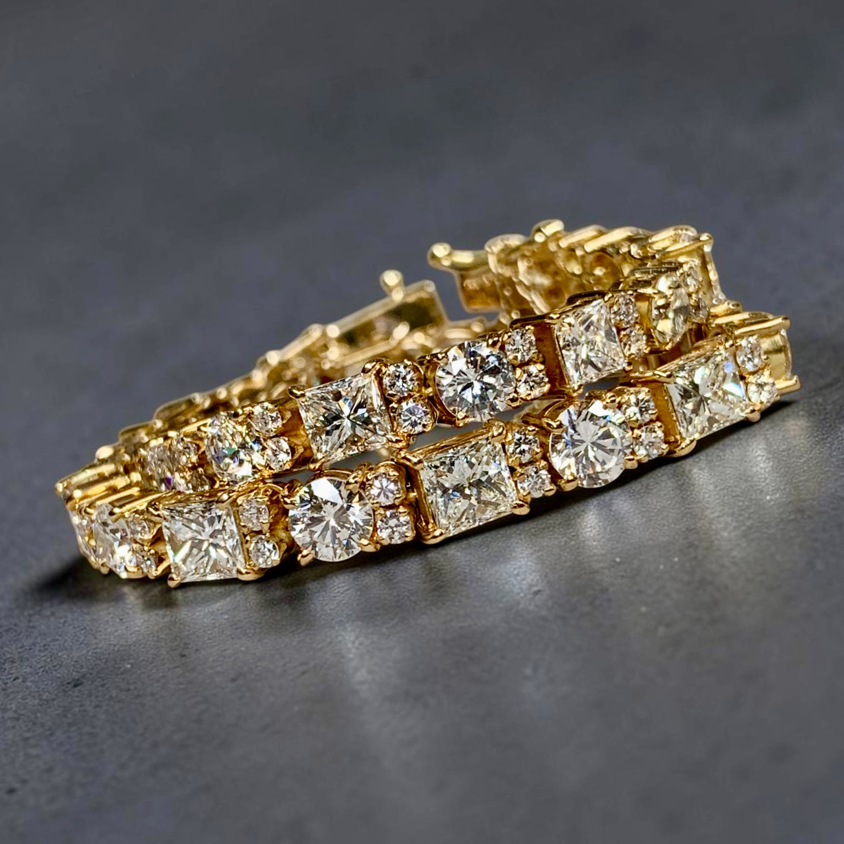 Estate 18K Yellow Gold Princess & Round Diamond Line Tennis Bracelet 11.50ctw