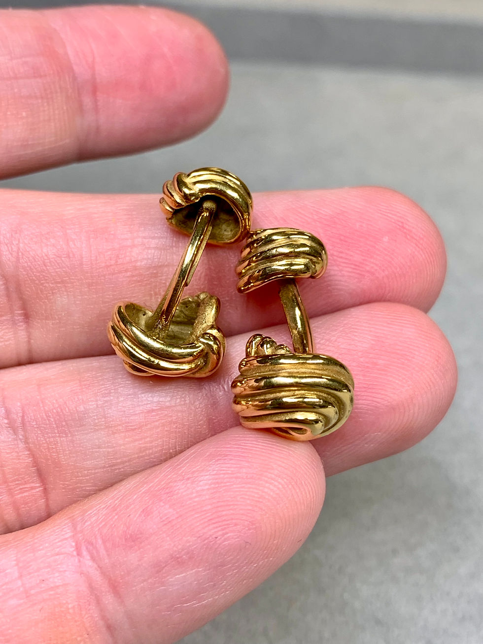 Thumbnail: Vintage 18K Yellow Gold Tiffany & Co. Medium Size Knot Cufflinks W/ Original Box