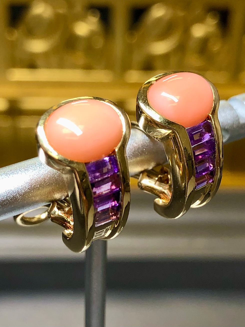 Thumbnail: Estate 18K Yellow Gold Coral Cabochon Amethyst Baguette Huggie Earrings SIGNED