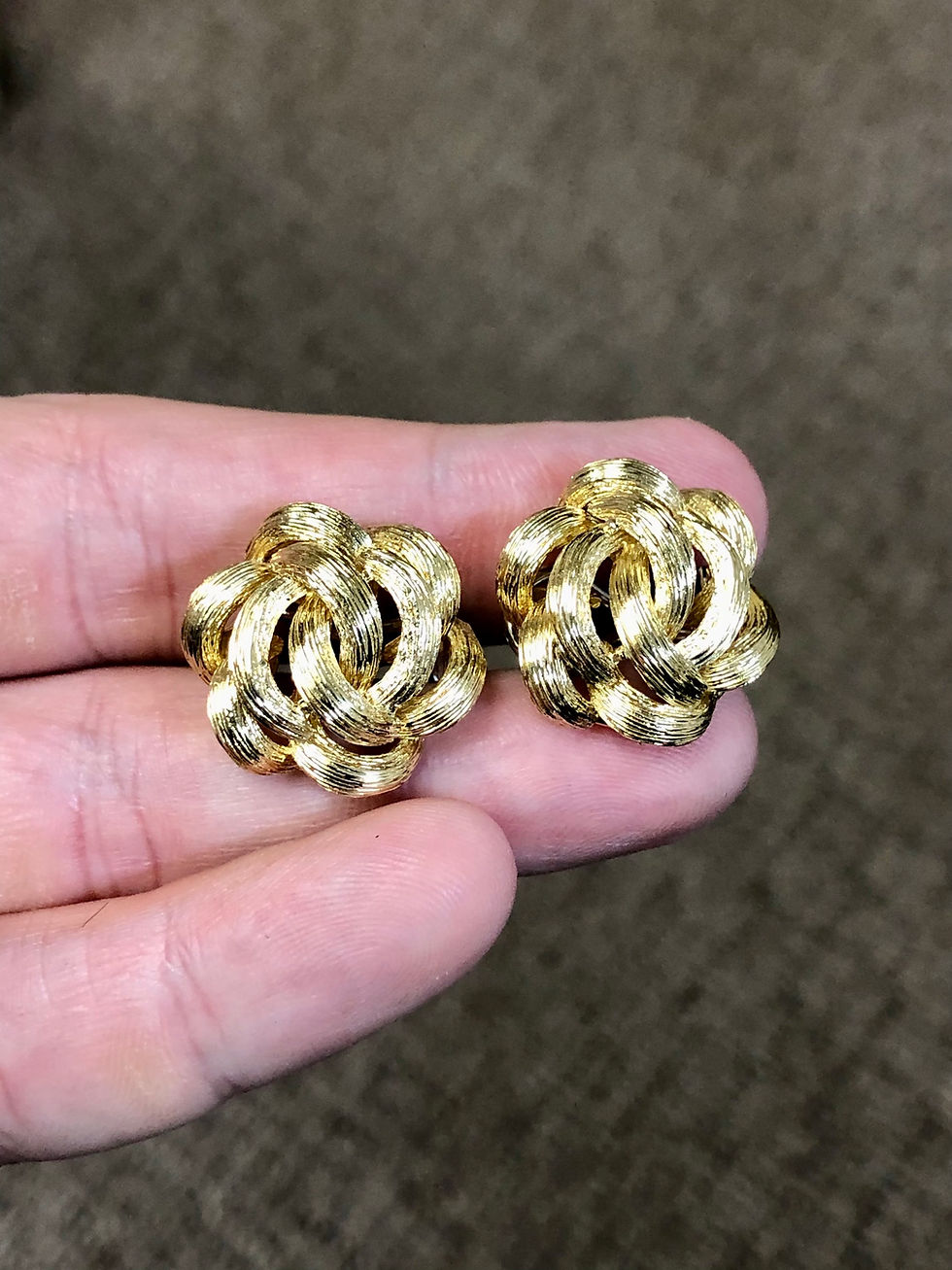 Thumbnail: Estate 18K Textured Knot Omega Back Huggie Earrings