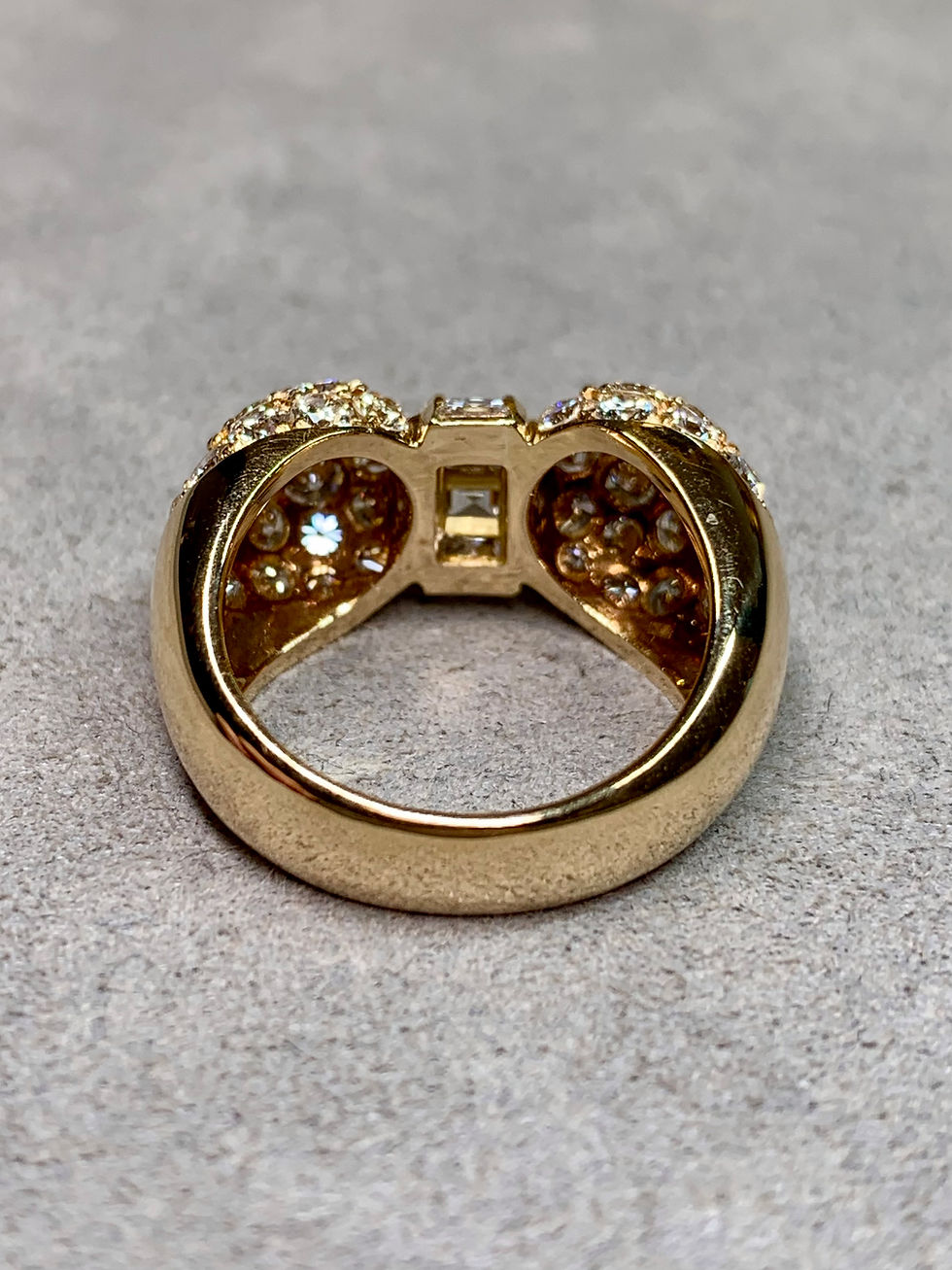 Thumbnail: Estate Dorado 18K Pave Round Carré Diamond Bow Cocktail Ring