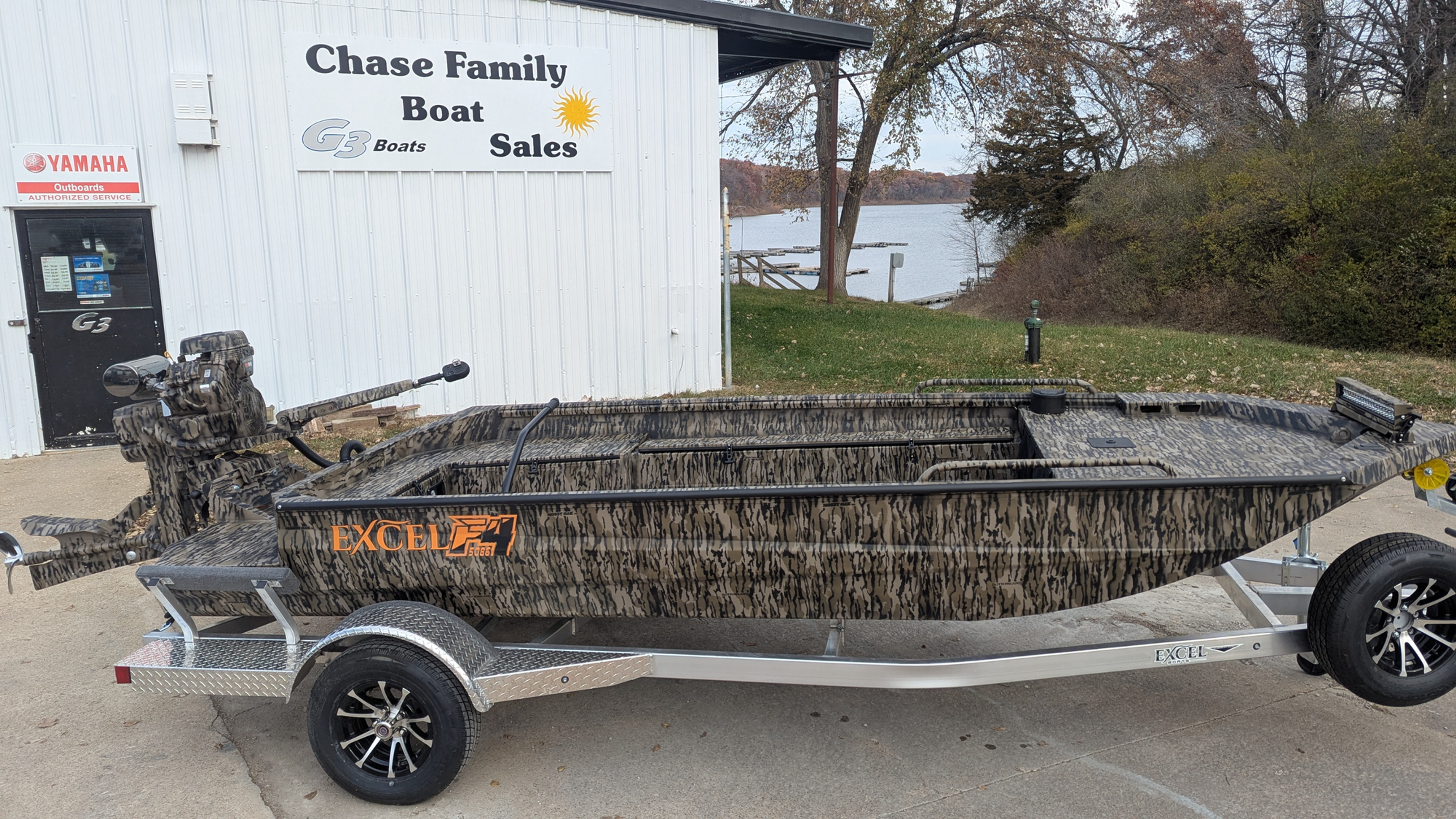 2026 Excel 1860 Shallow Water V Front, Mudbuddy Motor