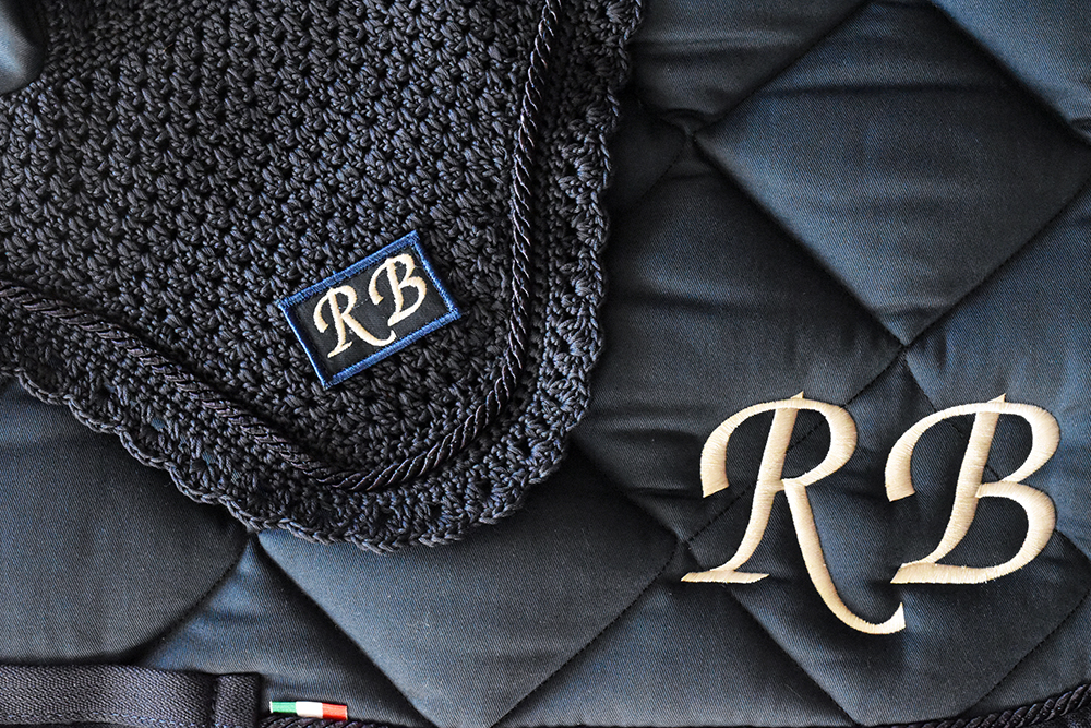 Sottosella a rombi con iniziali personalizzate LoveHorses