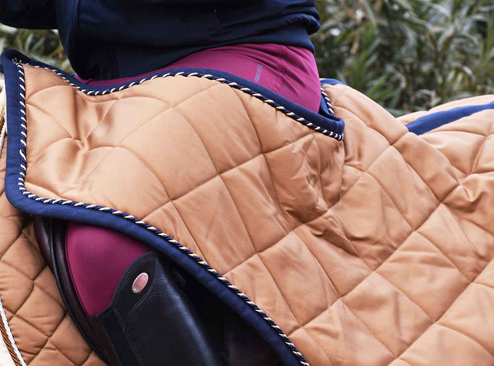 Détail ergonomique du coussinet rénal bio-céramique « Bio-Back » pour les zones dorsale, lombaire et de la croupe du cheval