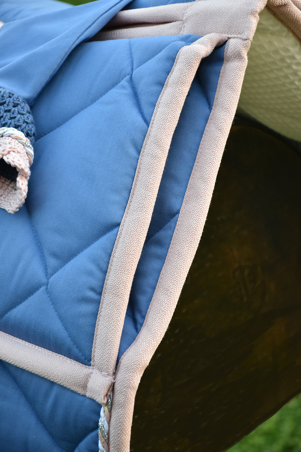 Sottosella anti-fiaccatura Whinny con la tasca per il feltro