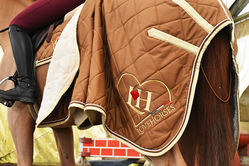 Coperta "Collinus" Lovehorses in Bio-ceramica