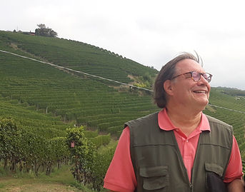 Ian D'Agata tra i vigneti