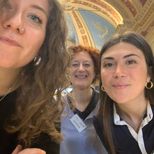 Selfie tre donne