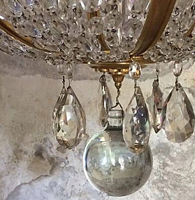 atelier d'entretien et de restauration de luminaires, lustrerie, reparation abat-jour, averse de lumière, Arles