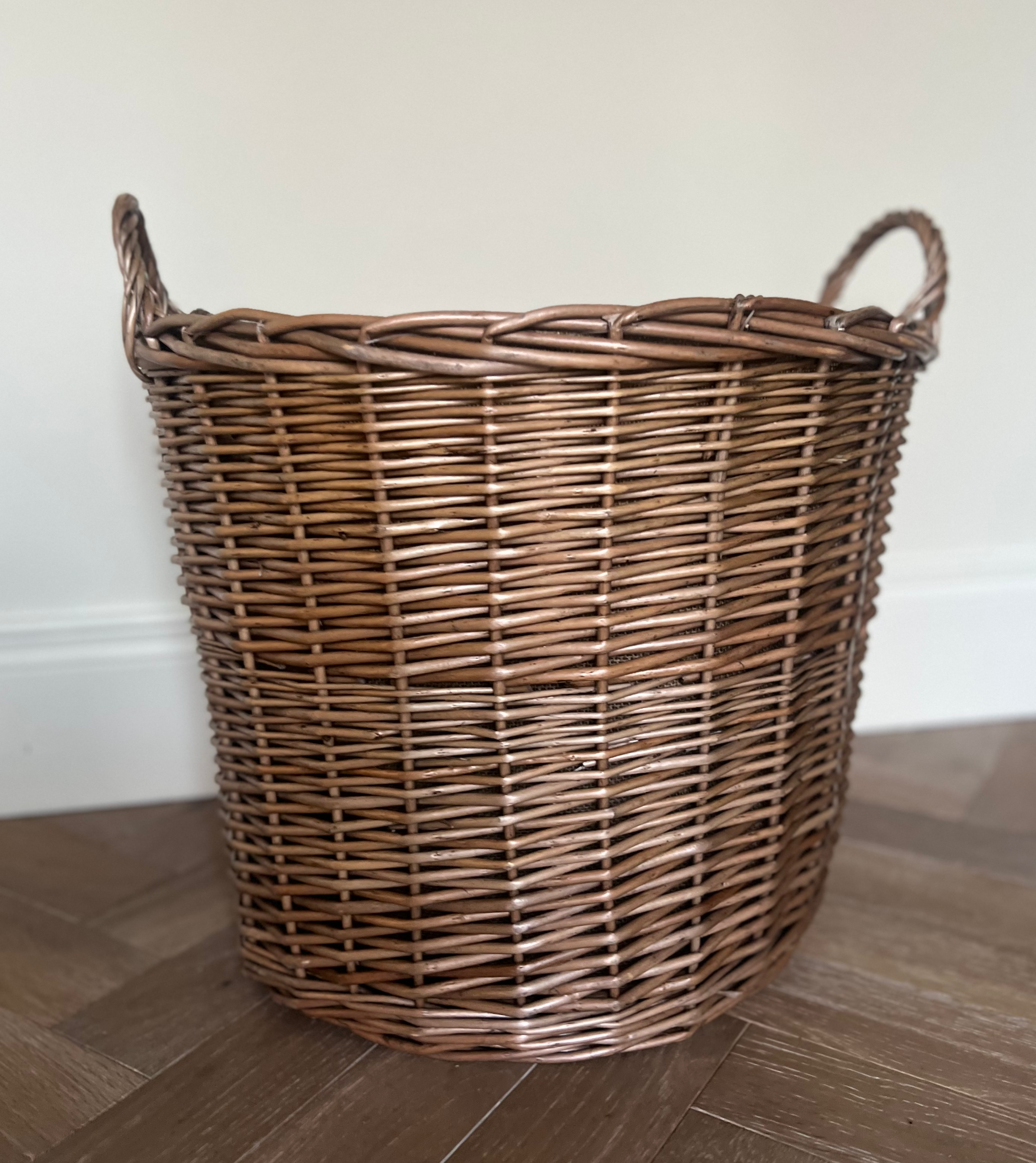round wicker basket