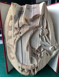 ANBuchfaltkunst-PferdHufeisen_edited