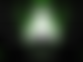Render 3D em fundo escuro com várias silhuetas humanas pretas dispostas em fileiras. No centro, uma figura se destaca totalmente iluminada em branco, emanando um brilho verde vibrante ao seu redor que contrasta com as demais figuras apagadas.