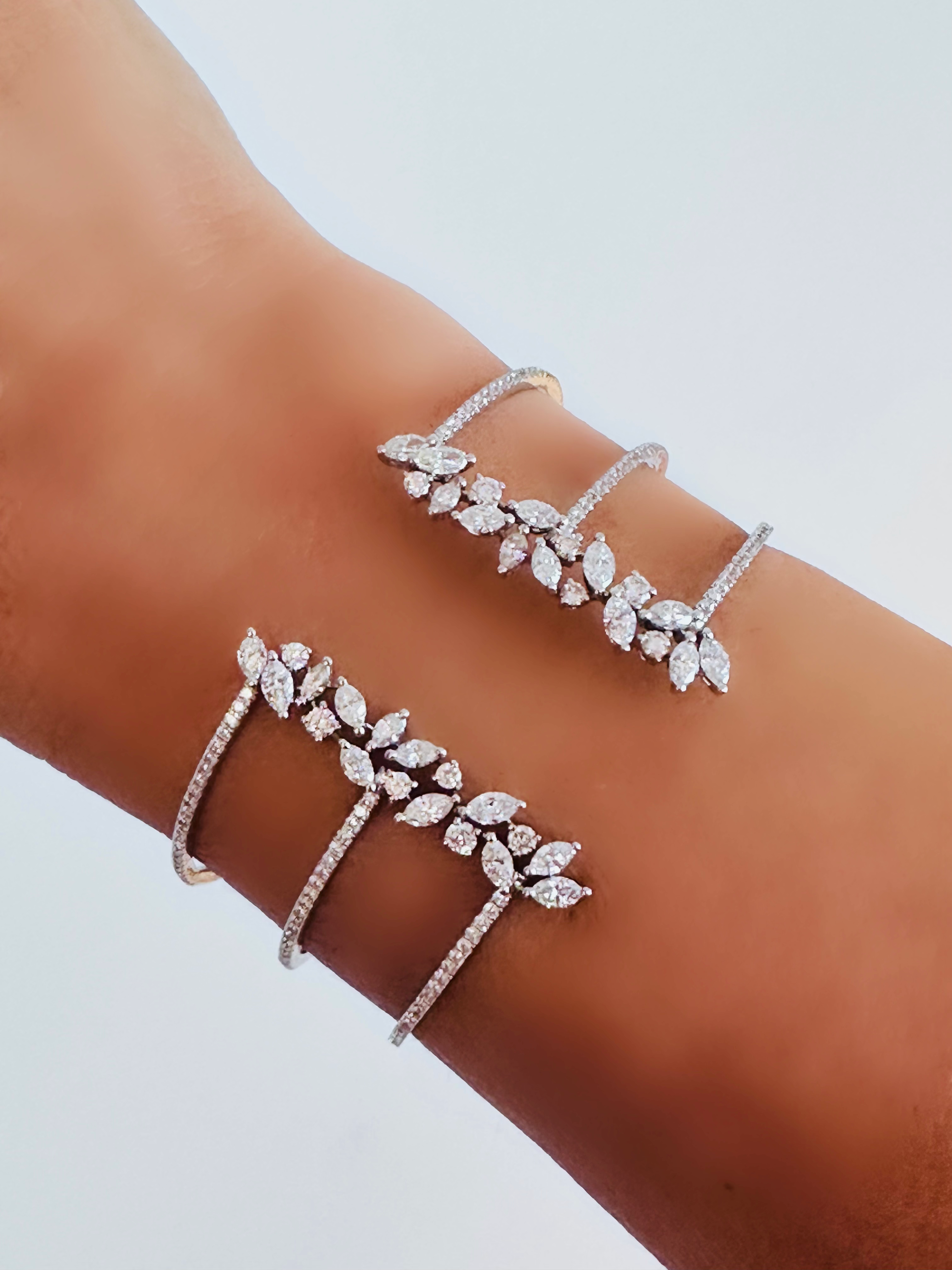 Bracelete aberto  navetes brilhantes