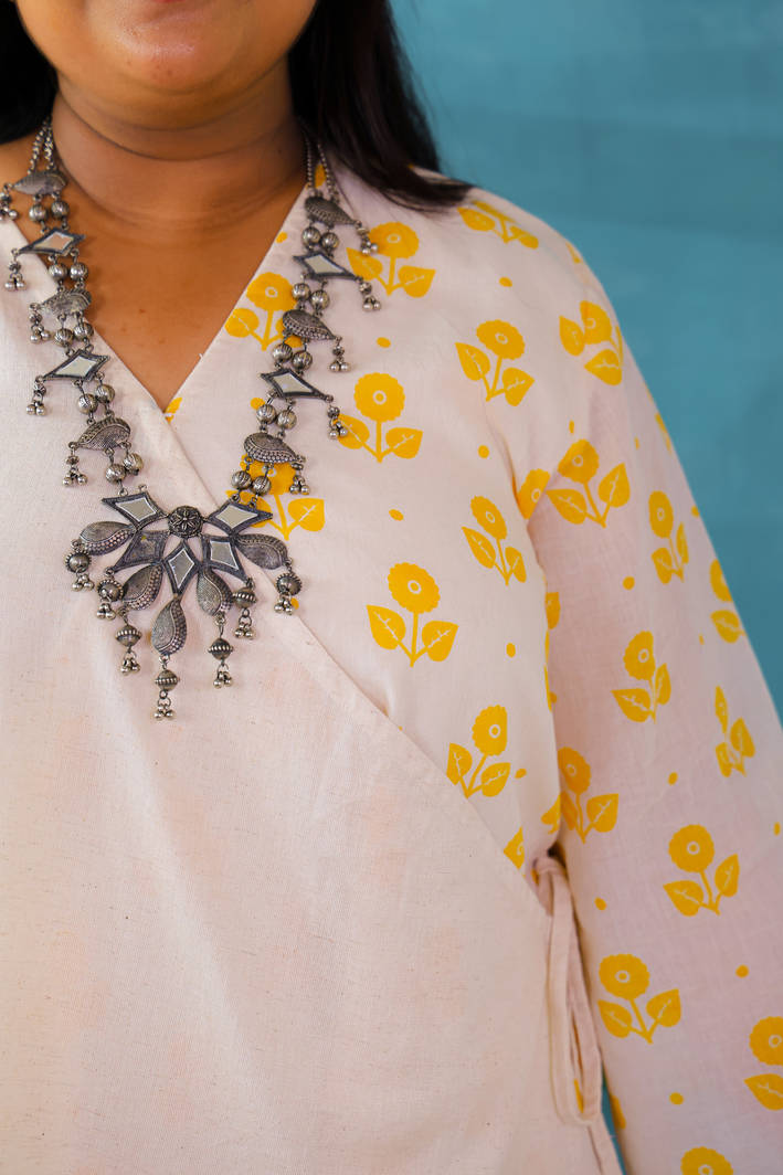 Shiuli Makha Women's Wrap Set - Image 3