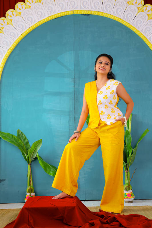 Bhorer Alo Women’s Vest Set