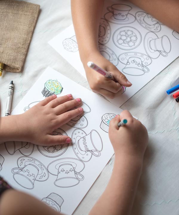 COLORING KIT