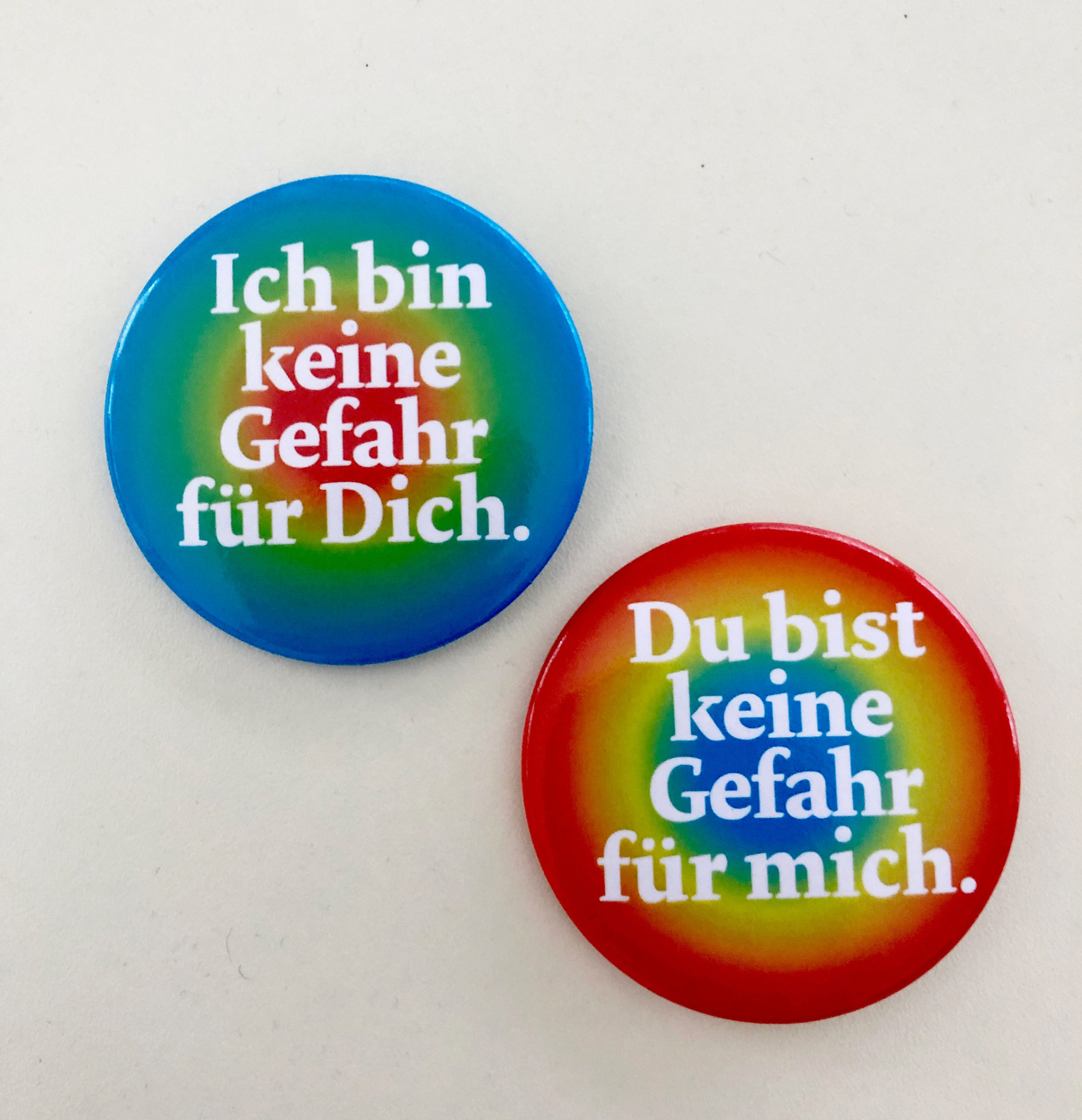 Ansteck- Buttons -   5,5 cm (Paar)