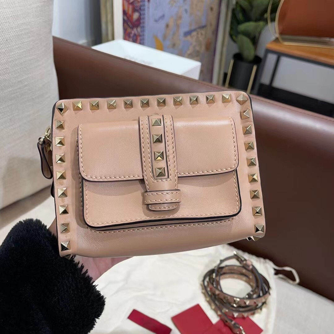 VALENTINO ROCKSTUD MINI SIZE