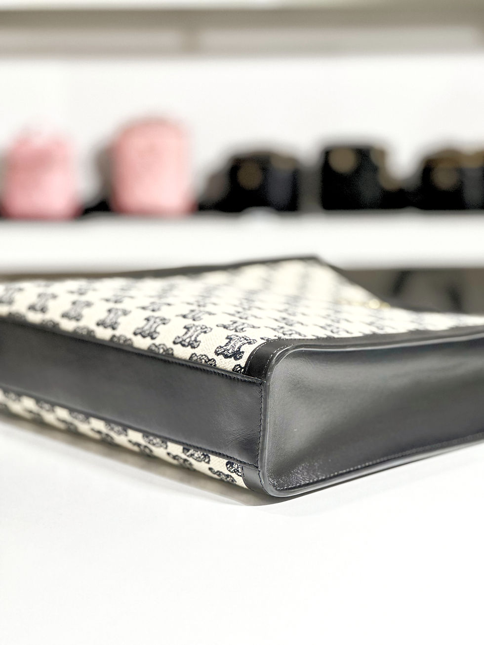 Thumbnail: Celine TRIOMPHE VERTICAL CABAS TOTE