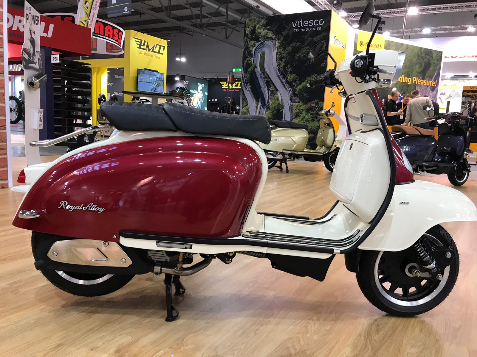 Royal Alloy TG300 Classic Scooter Royal Alloy TG300 Classic Scooter
