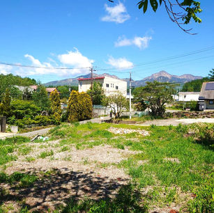 再び脚光を浴びている清里高原 国道141号線から少し入った平坦地 199坪 1197万円永住でも別荘としても活用いただけます