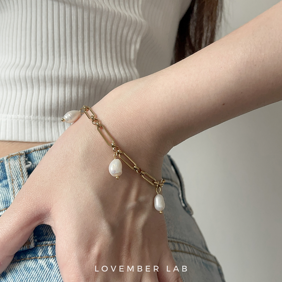 Evelyn Pearls Bracelet