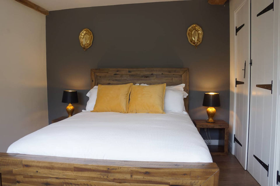The Nook - Crucis Park Farms | Cotswold Barn | Luxury Holiday Rental | Cirencester Gloucestershire Holiday Let
