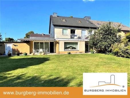 -VERKAUFT- Gehrden zentral / Architektenhaus als DHH in Top Lage