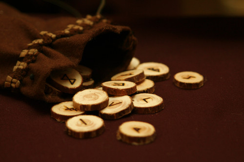 Runut Riimut - Runes | Akanvakka