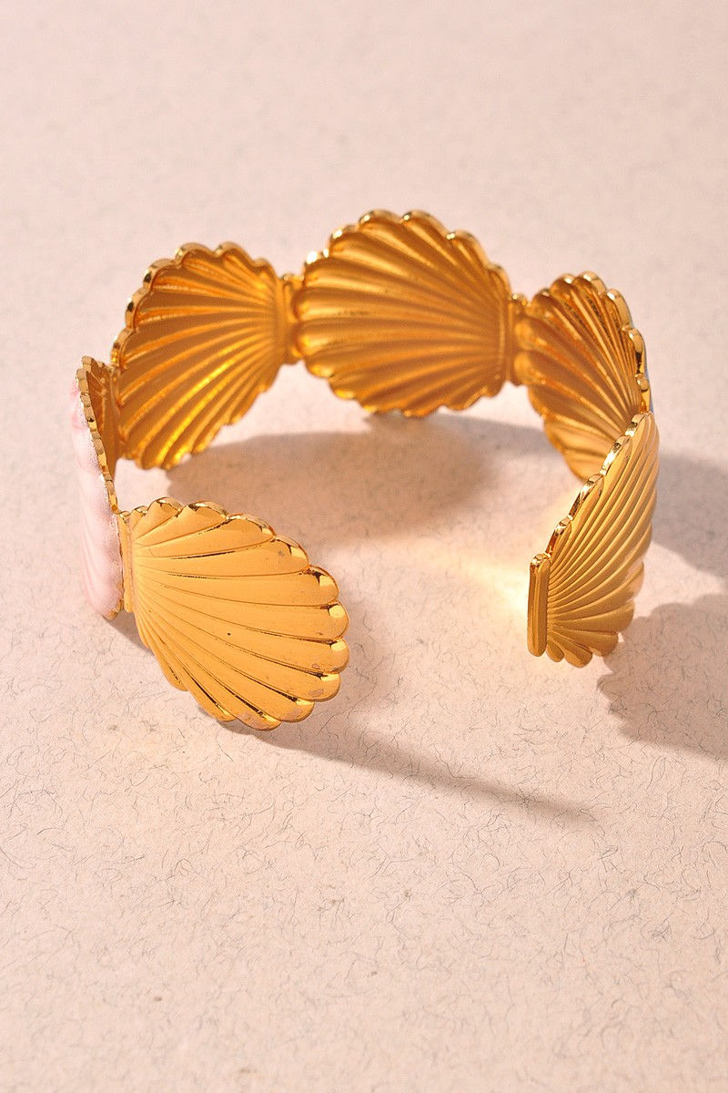 Thumbnail: Mariselle Seashell Cuff Bracelet