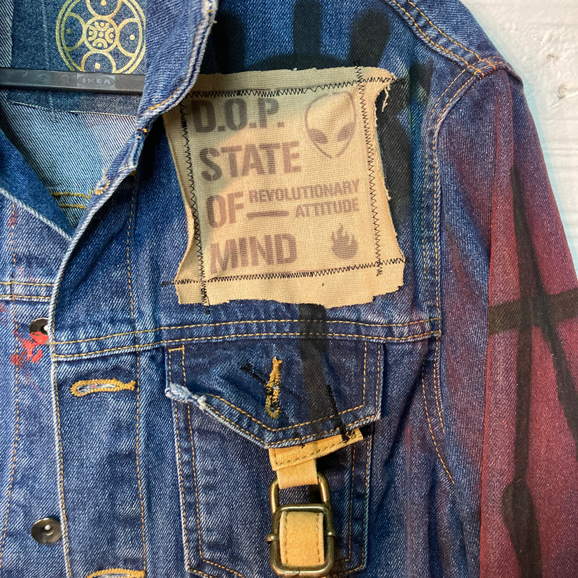 CHAQUETA CUSTOMIZADA.jpeg