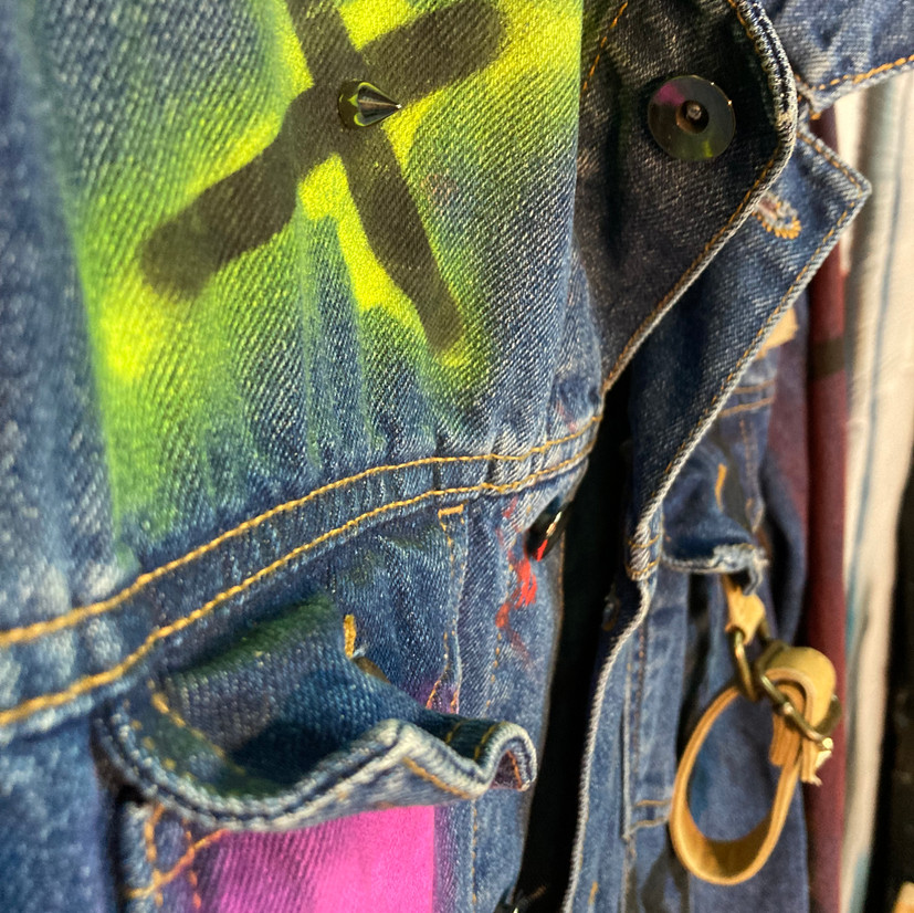 CHAQUETA CUSTOMIZADA.jpeg