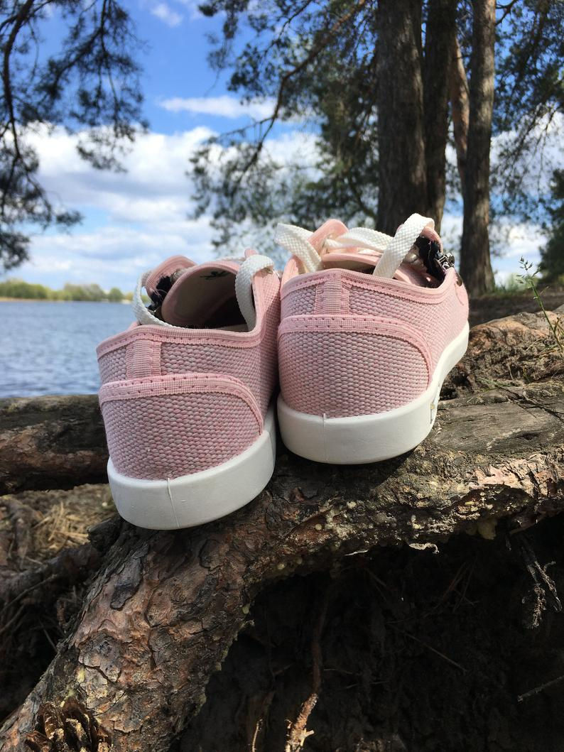 Thumbnail: Kutsu Organic Sneakers