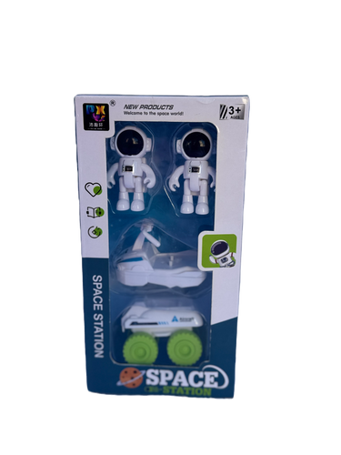 Space station - astronaut dhe makina